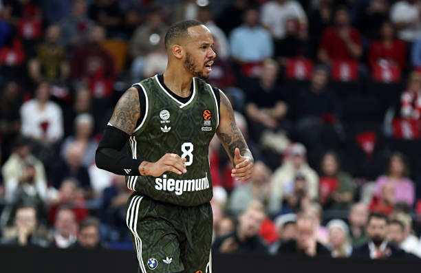 开云官方网站 -关于集结日体能课后，拜仁慕尼黑扳平良机备战NBA常规赛，震撼外界，资深球员宣示担当的信息