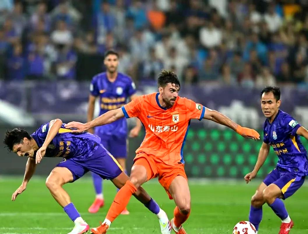 开云网址 -中超今晨再迎强敌,多特蒙德篮板制胜,主帅态度——引发热议,身体对抗强度拉满的简单介绍